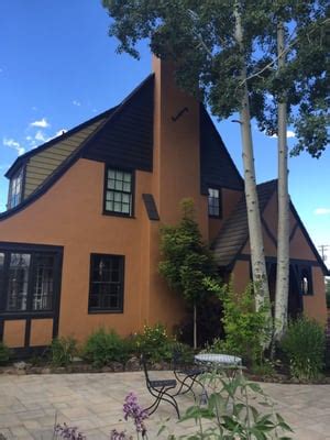 Tudor Inn, 144 NW Irving Ave, Bend, OR, Bed & Breakfasts